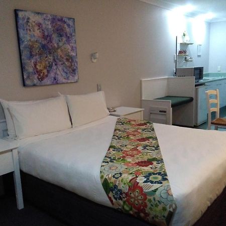 Colonial Lodge Motel Taupo Eksteriør billede